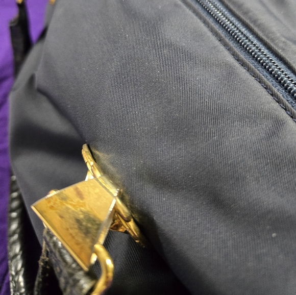 AUTHENTIC GIANNI VERSACE VINTAGE MEDUSA NYLON AND LEATHER BAG - Picture 10 of 10